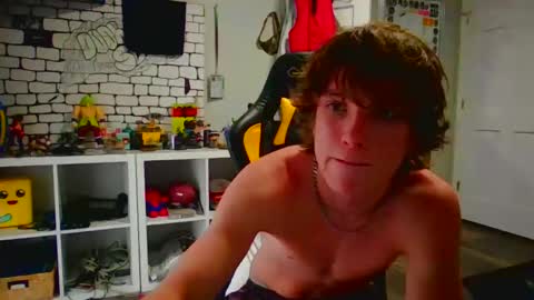 gavatr0n online show from May 13, 7:12 pm