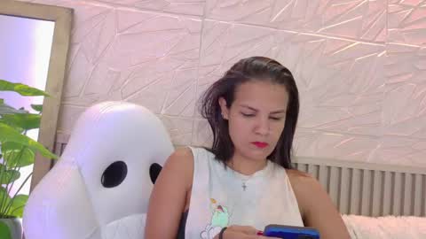 gaviluc_ online show from April 20, 12:41 pm