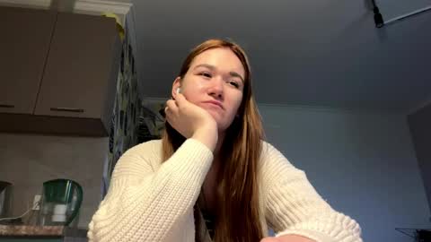 Lana online show from April 18, 1:57 pm