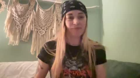 gemmyrosee online show from February 14, 10:17 am