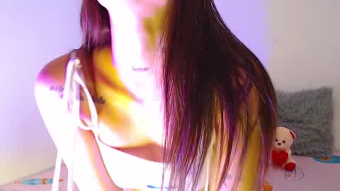 Snapshot of genesisgomez chatting on January 4, 8:59 pm Genesis online show from January 4, 8:59 pm