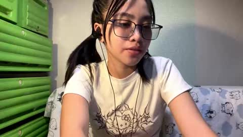 Yuki online show from February 1, 1:30 pm
