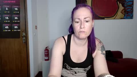 Snapshot of gennyrock chatting on March 7, 10:43 pm Genny Rock and online show from March 7, 10:43 pm