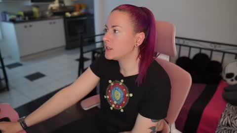 Snapshot of gennyrock chatting on February 21, 12:17 pm Genny Rock and online show from February 21, 12:17 pm