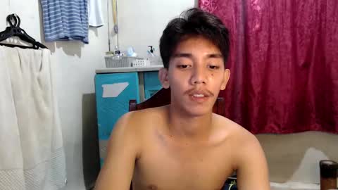 Rayl online show from February 15, 3:44 pm