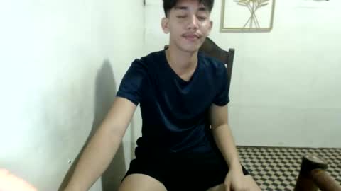 Snapshot of gentlemanlustx chatting on September 27, 2:37 pm Rayl online show from September 27, 2:37 pm