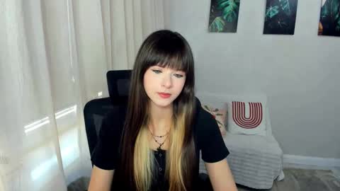 Alice online show from March 25, 11:50 am