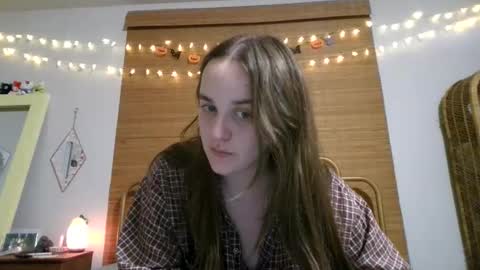 Snapshot of genzfucktoy chatting on October 18, 5:44 am genzfucktoy online show from October 18, 5:44 am