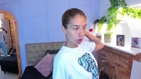 Georgina Coule online show from April 6, 12:17 pm