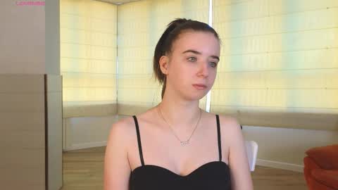 Snapshot of georginatrue chatting on October 2, 3:05 am My name is Kelly online show from October 2, 3:05 am