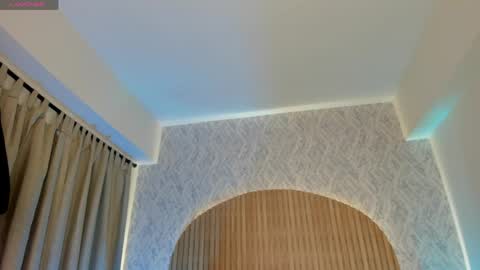 Kendal  online show from April 6, 3:48 am