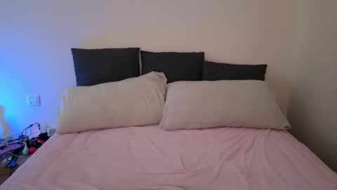 Nadine online show from February 17, 5:45 pm