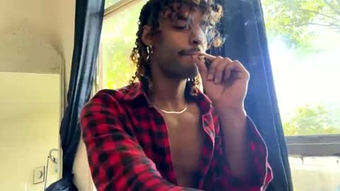 Snapshot of gerson229 chatting on October 23, 10:50 am gerson229 online show from October 23, 10:50 am