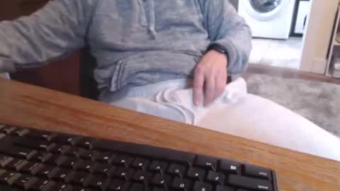 gethoggy online show from February 9, 6:43 pm