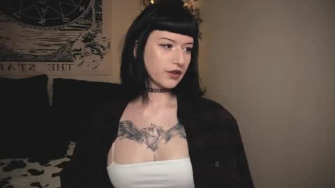 its bella online show from April 22, 4:47 pm