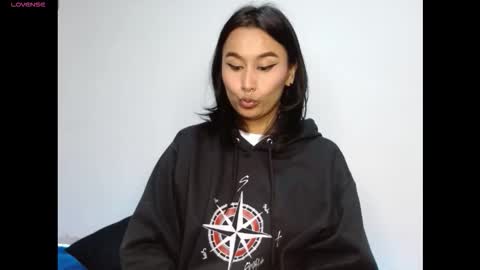 Snapshot of gia_lee10 chatting on October 21, 3:44 am Gia Lee online show from October 21, 3:44 am