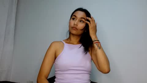 Snapshot of gia_lee10 chatting on October 17, 4:16 am Gia Lee online show from October 17, 4:16 am