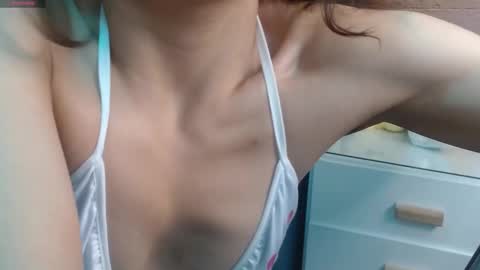 Snapshot of giaa_rossi chatting on September 19, 2:32 pm giaa rossi online show from September 19, 2:32 pm