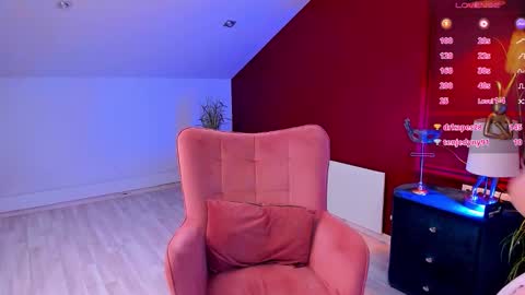 Gia online show from March 29, 9:11 am