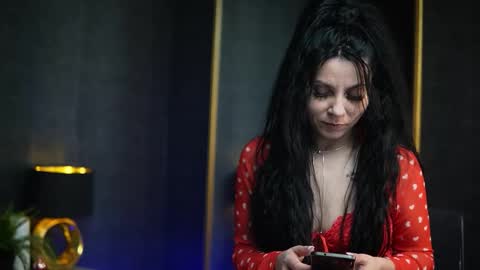  Gia  online show from February 2, 9:00 pm