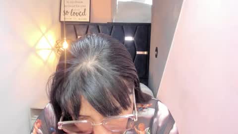 G I A  FOX online show from November 10, 8:55 pm