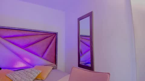 Gia  online show from February 18, 4:51 pm