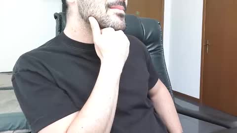 gianniamalfi online show from April 6, 2:18 pm