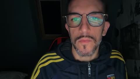 Gigi online show from December 15, 4:52 am