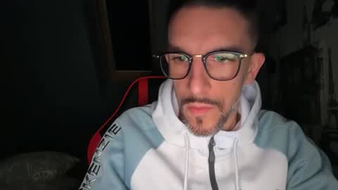 Gigi online show from February 8, 4:27 am