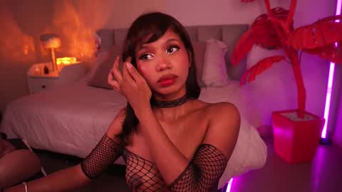 GIGI online show from March 27, 8:26 am