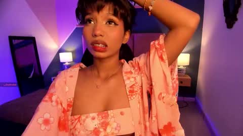 GIGI online show from December 19, 1:23 am