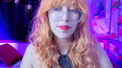 gigimooon online show from May 16, 1:46 am
