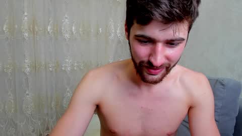 gilbertogonzales online show from December 8, 7:22 pm