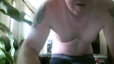 Snapshot of gimmmieoooo chatting on January 9, 7:21 am gimmmieoooo online show from January 9, 7:21 am