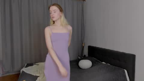 Snapshot of gin_yoon chatting on September 19, 6:28 am Gin online show from September 19, 6:28 am