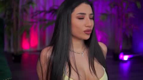 Gina online show from October 25, 7:03 pm