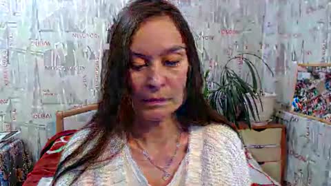 Snapshot of ginaxsoulah__ chatting on December 21, 3:42 pm ginaxsoulah online show from December 21, 3:42 pm
