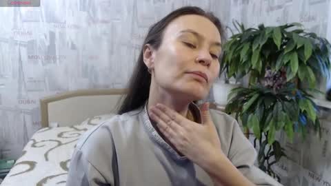 ginaxsoulah   online show from March 26, 1:38 pm