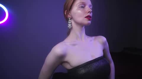        im expecting 350 thumbs up on my altar   online show from September 28, 10:19 pm