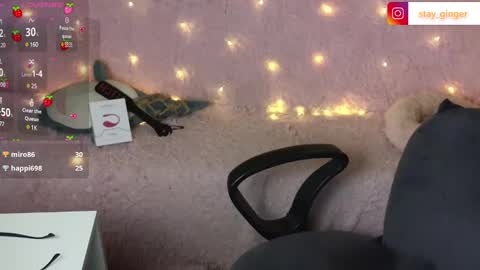 Snapshot of ginger_stay chatting on February 22, 10:09 pm Ginger online show from February 22, 10:09 pm
