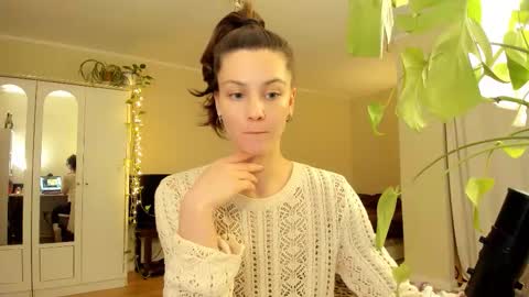 Snapshot of gingerbread__house chatting on October 24, 4:30 pm Vasilisa online show from October 24, 4:30 pm
