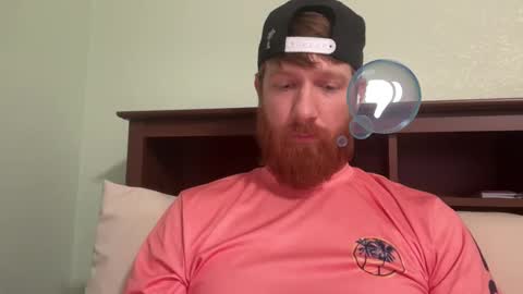 Snapshot of gingermania10 chatting on December 12, 2:37 am gingermania10 online show from December 12, 2:37 am