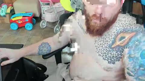 Ginguy online show from February 3, 7:07 pm