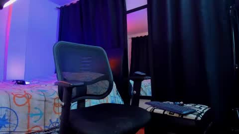 Snapshot of giomar_reyes chatting on February 28, 4:21 am GIOMAR REYES online show from February 28, 4:21 am