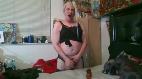 giovanni131971 online show from February 2, 1:47 am