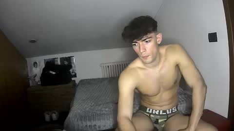 giovyyx online show from March 12, 3:27 pm