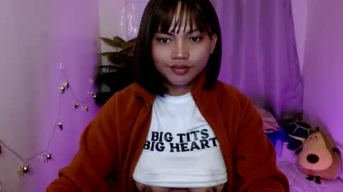 YOUR GIRL AXIE online show from January 26, 1:36 pm
