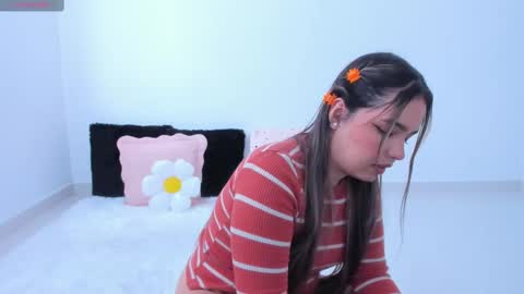 Snapshot of girl_alana chatting on October 20, 4:34 pm Alana online show from October 20, 4:34 pm