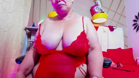 Snapshot of girl_amada chatting on March 6, 3:24 am Girl Amada online show from March 6, 3:24 am
