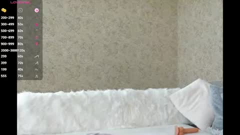 girl kira  online show from June 23, 9:28 am